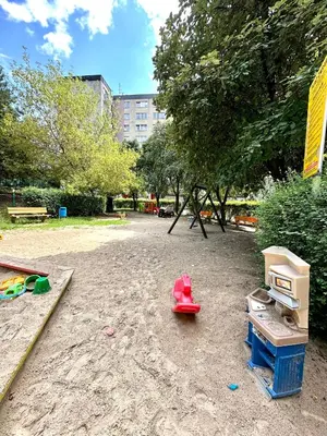 Ogród w obiekcie Gocław 2 rooms Parking Free