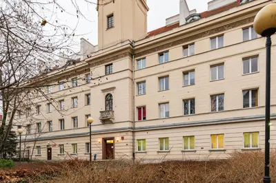 Budynek, w którym mieści się apartament