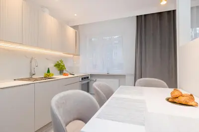 Kuchnia lub aneks kuchenny w obiekcie ShortStayPoland Sielecka (B108)