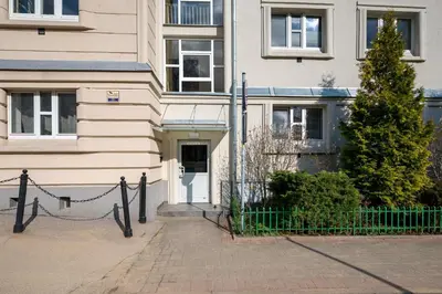 Budynek, w którym mieści się apartament
