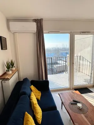 Balkon lub taras w obiekcie Warsaw Downtown View 3 ROOMS 60m2+ FREE GARAGE 2km Old Town Metro 9min tram