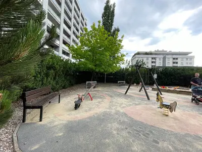 Plac zabaw dla dzieci w obiekcie TRITON PARK Apartaments