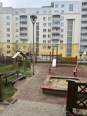 Plac zabaw dla dzieci w obiekcie Klimatyzacja - przy centrum Onkologii klinice Novum dla pary bądź 4 osób