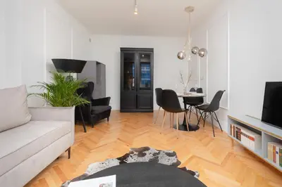 Telewizja i/lub zestaw kina domowego w obiekcie CityCenter Fashionable Apartment Warsaw by Noclegi Renters