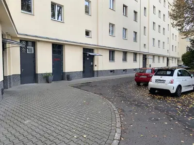 Budynek, w którym mieści się apartament