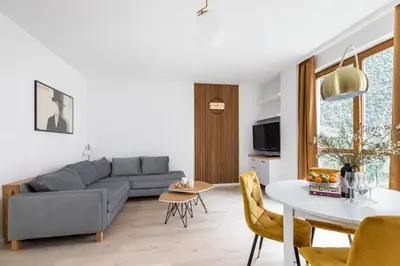 Telewizja i/lub zestaw kina domowego w obiekcie P&O Apartments Okrzei - Stara Praga
