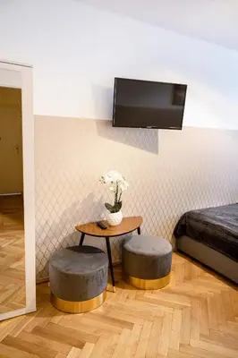 Telewizja i/lub zestaw kina domowego w obiekcie ClickTheFlat Pereca City Centre Apart Rooms