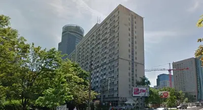 Widok na miasto Warszawa z tego apartamentu