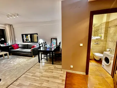 Część wypoczynkowa w obiekcie DECOR 3 metro fast WiFi 1Gbs 80'TV HBO Disney AppleTV