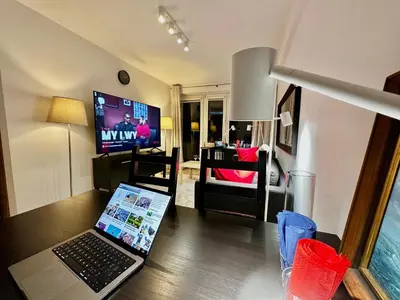 Telewizja i/lub zestaw kina domowego w obiekcie DECOR 3 metro fast WiFi 1Gbs 80'TV HBO Disney AppleTV