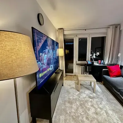 DECOR 3 metro fast WiFi 1Gbs 80'TV HBO Disney AppleTV