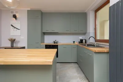 Kuchnia lub aneks kuchenny w obiekcie Bemowo Górczewska Apartment by Noclegi Renters