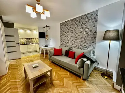 Kuchnia lub aneks kuchenny w obiekcie HOLIDAY 5 Air Condition WiFi 75'TV Netflix Disney HBO AppleTV