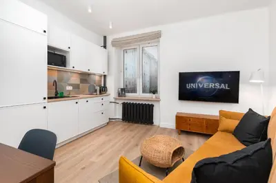 Kuchnia lub aneks kuchenny w obiekcie Apartament Plac Konstytucji by Your Freedom