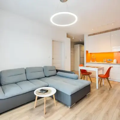 Metro Młynów Vibrant Apartment by BookingHost