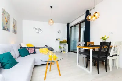 Część wypoczynkowa w obiekcie Sempre Warszawa-Smart TV-Netflix-Amazing location