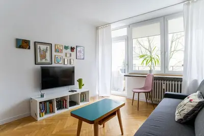 Telewizja i/lub zestaw kina domowego w obiekcie Warsaw Concierge Miodowa
