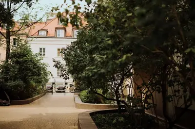 Ogród w obiekcie Warsaw Concierge Miodowa