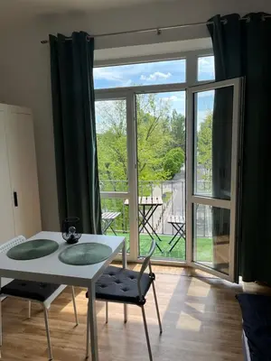 Balkon lub taras w obiekcie Słoneczny apartament na Żoliborzu dla 2 osób przy Arkadii