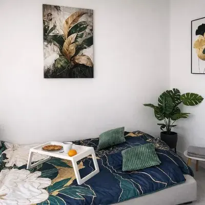 Słoneczny apartament na Żoliborzu dla 2 osób przy Arkadii