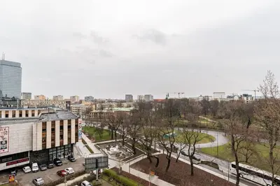 Widok na miasto Warszawa z tego apartamentu