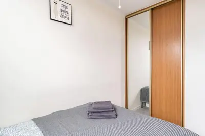 Łóżko lub łóżka w pokoju w obiekcie Przechodnia2-AC-Park View-2 Rooms