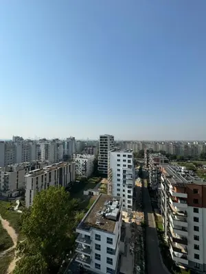 Widok na miasto Warszawa z tego apartamentu