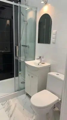 Łazienka w obiekcie Pruszkowska by VAYA STAYS