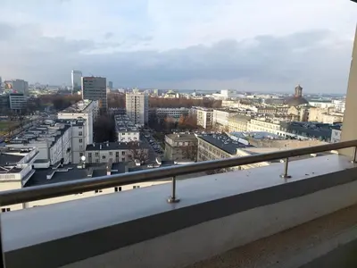 Widok na miasto Warszawa z tego apartamentu
