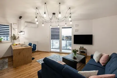 Telewizja i/lub zestaw kina domowego w obiekcie ShortStayPoland Płużnicka (B115)