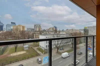 Widok na miasto Warszawa z tego apartamentu
