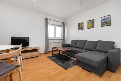 Telewizja i/lub zestaw kina domowego w obiekcie Racławicka 42 by Homeprime