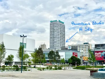 Widok na miasto Warszawa z tego apartamentu