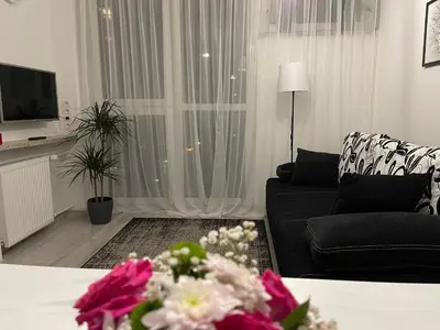 Telewizja i/lub zestaw kina domowego w obiekcie Marszalkowska 111 Apartment Centrum Warszawa