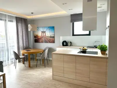 Kuchnia lub aneks kuchenny w obiekcie Apartament Jana Kazimierza 47 - 2 rooms, 70m2, Balkon, Parking, szybkie WI-FI