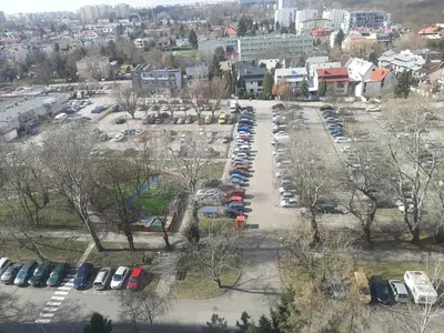 Widok z lotu ptaka na obiekt Ivory House (Marymont-Ruda)