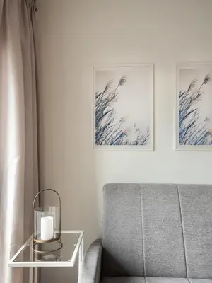 Część wypoczynkowa w obiekcie Chmielna Marble City Centre Apartment by BookingHost
