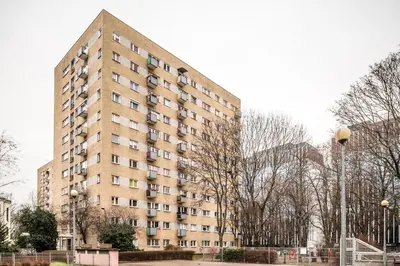 Budynek, w którym mieści się apartament