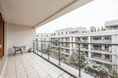 Balkon lub taras w obiekcie Wilanów Violet Apartment by BookingHost