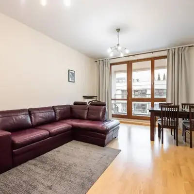 Wilanów Violet Apartment by BookingHost
