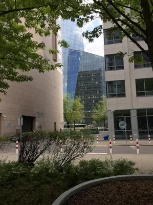 Budynek, w którym mieści się apartament