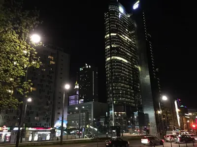Widok na miasto Warszawa z tego apartamentu