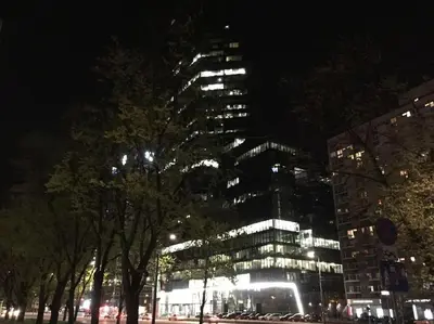 Budynek, w którym mieści się apartament