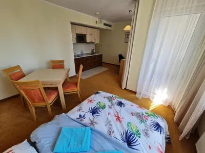 Kuchnia lub aneks kuchenny w obiekcie 10Q - Z6 Apartament 804