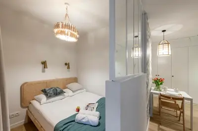 Łóżko lub łóżka w pokoju w obiekcie ShortStayPoland Jagiellońska (B122)