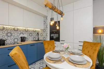 Kuchnia lub aneks kuchenny w obiekcie Westfield Burakowska Apartment with Parking by Noclegi Renters