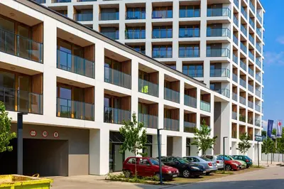 Budynek, w którym mieści się apartament