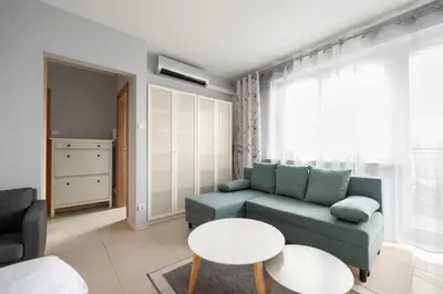 Część wypoczynkowa w obiekcie Praga-Południe Czechowicka Apartment by BookingHost