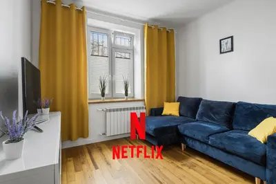 Telewizja i/lub zestaw kina domowego w obiekcie OldTown Cosy Apartment