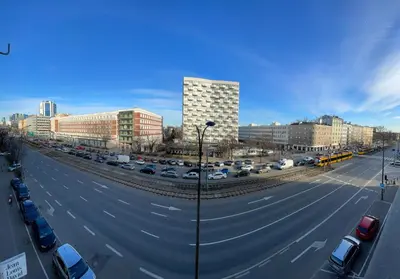 Widok na miasto Warszawa z tego apartamentu